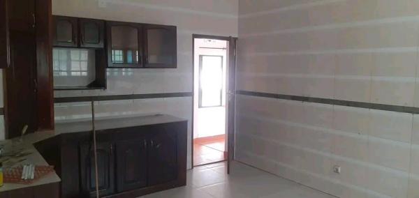 Arrenda-se Casa Tipo 3 na Matola