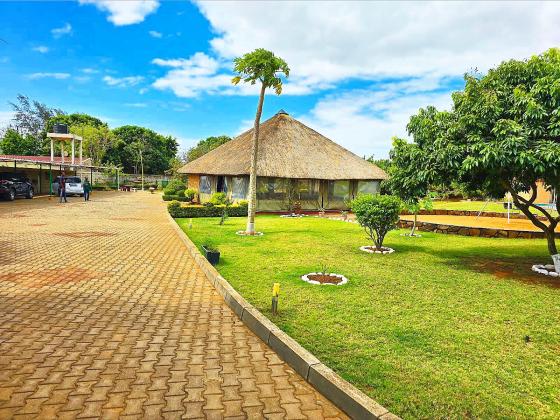 Vende-se Propriedade ( Quinta ) na Matola