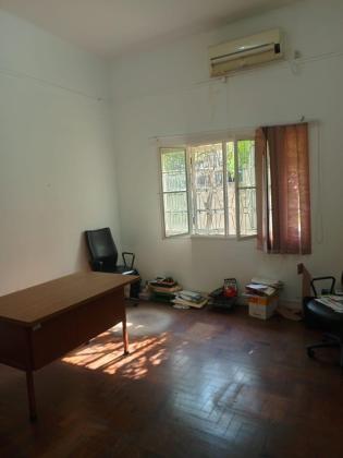 Arrenda-se moradia geminada tipo 4 na Sommershield, Av.  Mao Tse Tung/ valentim siti, ideal para escritórios