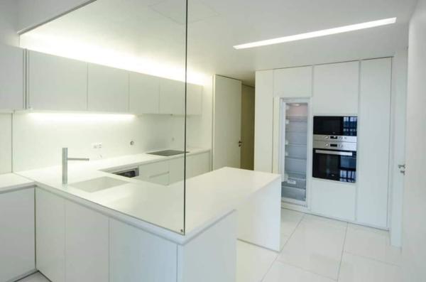 VENDE-SE LUXUOSO APARTAMENTO T-2, SUÍTE MODERNO, NUM ANDAR ALTO,  VISTA AO MAR NA POLANA NO EDIFÍCIO JN-130 NA AV. JULIUS NYERERE  A USD 550.000