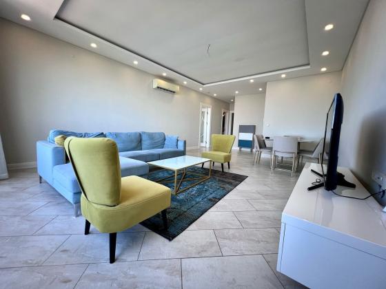 VENDE-SE NOVO E  LUXUOSO APARTAMENTO T-3, 2 SUÍTES, WC'S E COZINHA MODERNAS NA POLANA NUM EDIFÍCIO NOVO COM VISTA AO MAR A 28.000.000 MTS