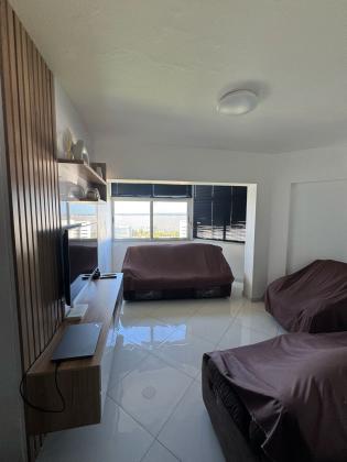 VENDE-SE APARTAMENTO TIPO-3, 2 WC'S, 6⁰ ANDAR COM ELEVADOR NOVO, COZINHA MODERNA, PARQUE PRA VIATURAS NA POLANA A 9.500.000 MT'S NEGOCIÁVEL