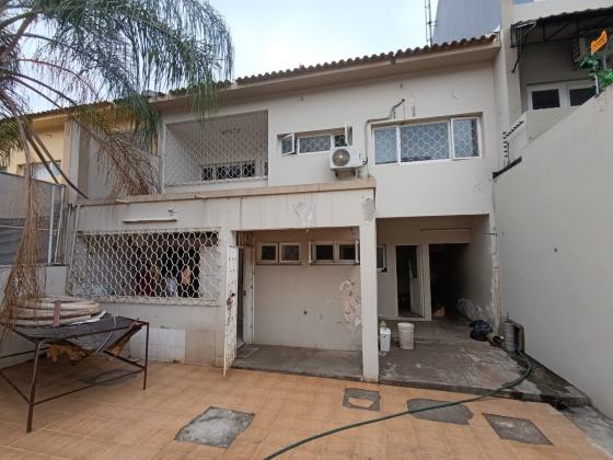 Moradia Duplex tipo-4 com 2salas na Sommerschield1