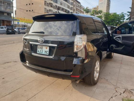 Toyota Vanguard 2010