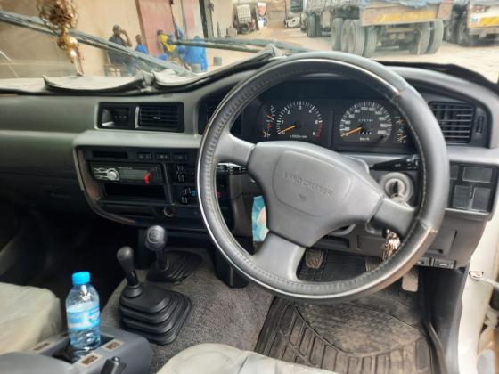 Toyota Land Cruiser VX Manual