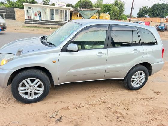 TOYOTA RAV4