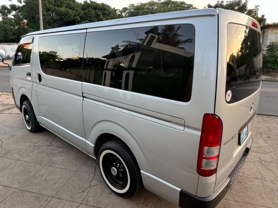 TOYOTQ HIACE RECÉM IMPORTADO