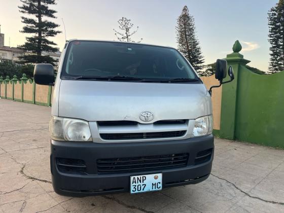 TOYOTQ HIACE RECÉM IMPORTADO