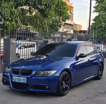 BMW 320i M-SPORT