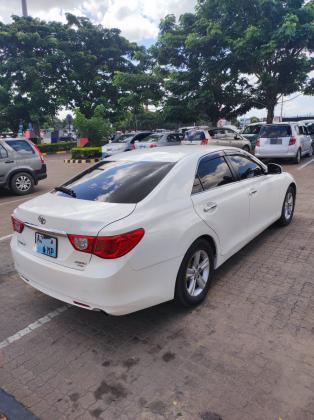 Toyota Mark X 2011