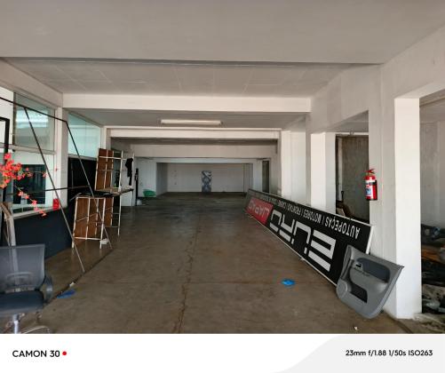 Armazem 800m2 na Baixa Cfm