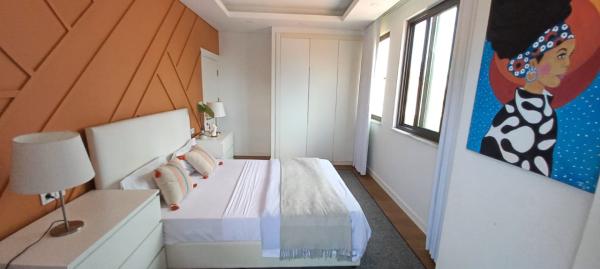 Arrenda-de apartamento T3 localizado no bairro da Polana na rua de Kassuende no condomínio Cera Residence a poucos metros da Julius Nyerere*