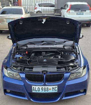 BMW 320i M-SPORT