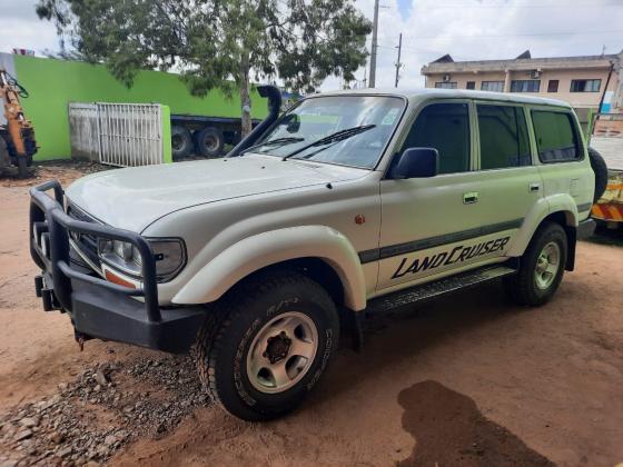 Toyota Land Cruiser VX Manual