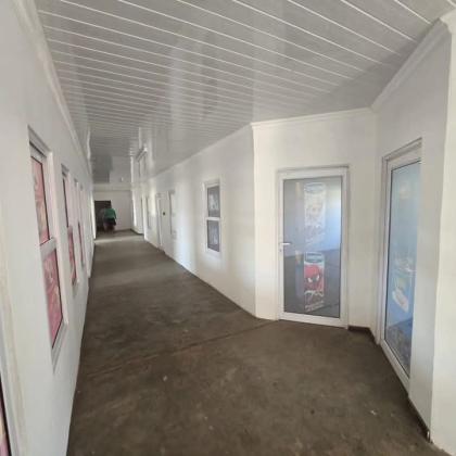 ARRENDO | ARMAZÉM COM 3.600 M²