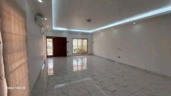 VENDO MORADIA T3 | MATOLA