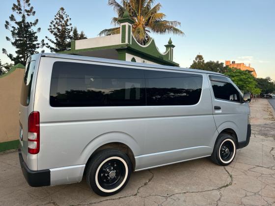 TOYOTQ HIACE RECÉM IMPORTADO