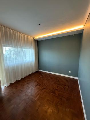 Flat T3 zona nobre da Polana