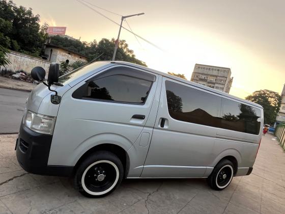 TOYOTA HIACE QUANTAM 2KD