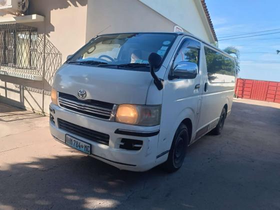 TOYOTA HIACE QUANTUM CLEAN
