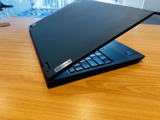 Laptop lenovo Thinkpad P16v WorkStation And Touchscreen Machine  Concebido para Programas pesadíssimos 13th gen intel core i7-13700H (20 CPUs) 2.4ghz