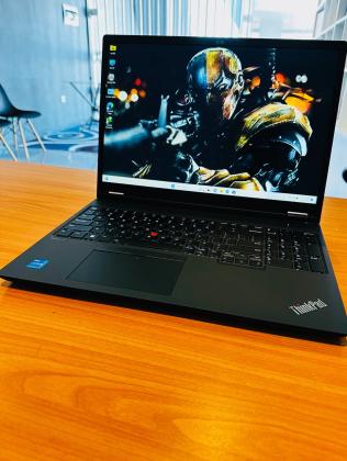 Laptop lenovo Thinkpad P16v WorkStation And Touchscreen Machine  Concebido para Programas pesadíssimos 13th gen intel core i7-13700H (20 CPUs) 2.4ghz