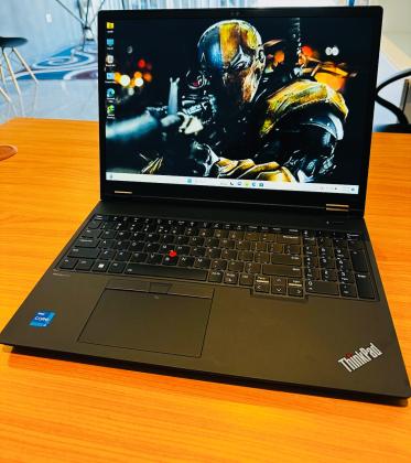 Laptop lenovo Thinkpad P16v WorkStation And Touchscreen Machine  Concebido para Programas pesadíssimos 13th gen intel core i7-13700H (20 CPUs) 2.4ghz
