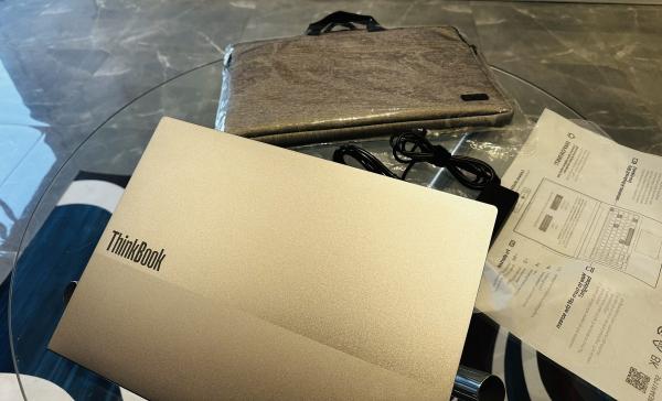 Lenovo ThinkBook 16 G7 IML Novo em PromoçãoSuper Moderno Edição  2025 Com Respectiva pasta de MÃO  Processador:Intel Ultra 7 155H 14TH Gen  (22 CPUs)