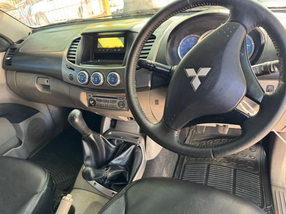Mitsubishi Triton 2.5cc Diesel 4X4