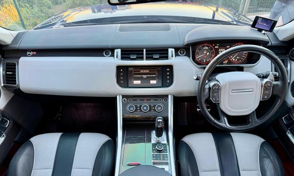 Range Rover SVR 2017 5.0 V8 Supercharged AWD Recém importado