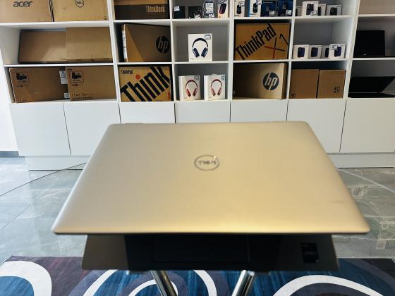 UltraBook Machine Dell Latitude 5330 Touchscreen and 12Th Generation  Intel core I5-1245U 12 CPUs ,16GB DDR5 SDRAM,512 GB Storage SSD , 13.3 Polegadas