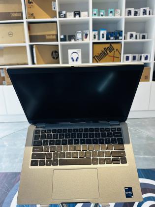 UltraBook Machine Dell Latitude 5330 Touchscreen and 12Th Generation  Intel core I5-1245U 12 CPUs ,16GB DDR5 SDRAM,512 GB Storage SSD , 13.3 Polegadas