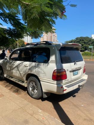 Toyota Land Cruiser VX V8 com Bodykit