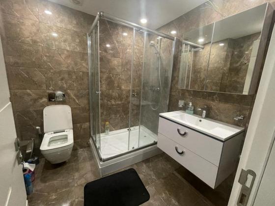 VENDE-SE APARTAMENTO T2 (MOBILADO) No Condomínio Plaza