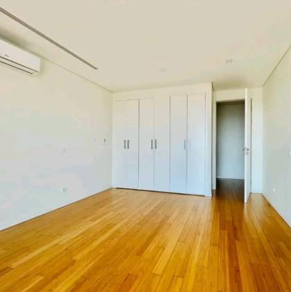 Vende se T4 no Zen Luxo Total
