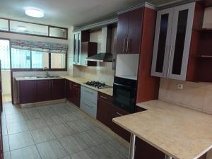 Apartamento T3, no Bairro da Polana