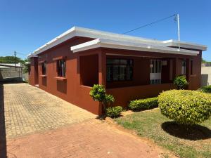 Vende-se vivenda, tipo4 no bairro de Magoanine CMC