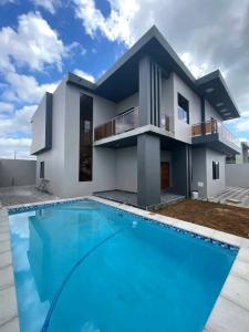 Vende-se Moradia, tipo4 no bairro da costa do sol Mapulene