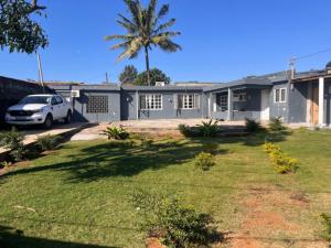 Vende-se casa, tipo3 no bairro das mahotas próximo a Rotunda de Magoanine