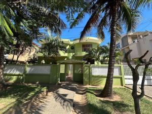 Arrenda-se Moradia, tipo5 no bairro da Sommershield 2 próximo ao café Sol