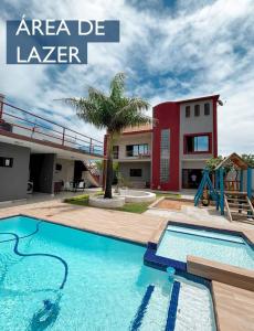 Vende-se Moradia triplex, tipo4 no bairro Magoanine CMC