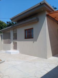 Vende-se este bal vivenda, tipo3 no bairro de laulane muito próximo ao mercado laulane a 120 metros