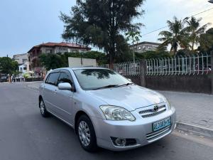 Toyota runx lágrima  impecável