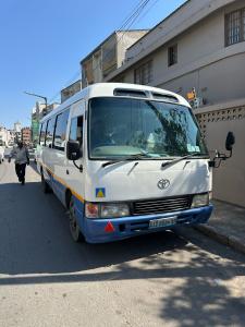 Toyota Coaster 29 Lugares - Motor HZ