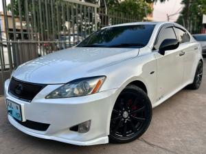 Lexus is250