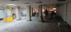 Arrendo Loja na Karl max com dimensão 300 M²