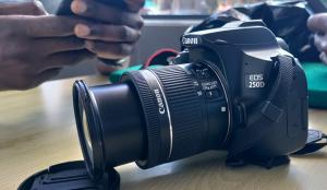Canon EOS 250D