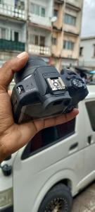 Canon EOS R100