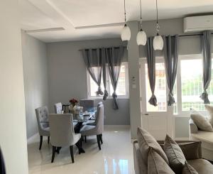 VENDE-SE APARTAMENTO T-3 , SUITE, 2WC'S, COZINHA MODERNA EQUIPADA, CLIMATIZADA NA RUA DA FRANÇA- CA