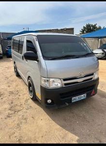 TOYOTA HIACE QUANTUM CLEAN